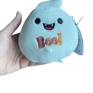 Grace the ghost mini squishmellow